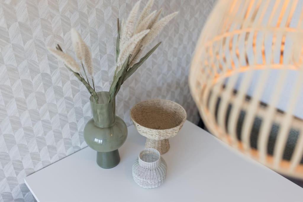 Haya Sieview - 'the Beach' * Den Haag